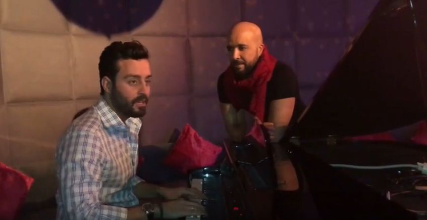 بالفيديو… “دويتو” جميل يجمع النجم اللبناني سعد رمضان والمغربي عبد الحفيظ الدوزي