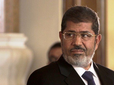 محمد مرسي وقيادات الإخوان أمام القضاء من جديد غدا الأحد