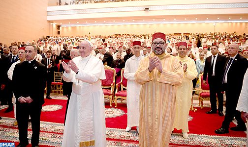 أمير المؤمنين وقداسة البابا فرانسيس يقومان بزيارة لمعهد محمد السادس لتكوين الأئمة المرشدين والمرشدات