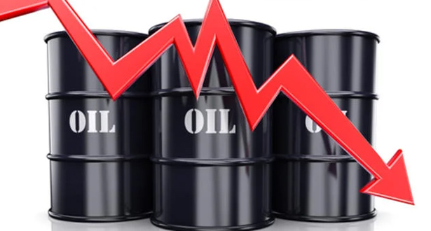 انخفاض أسعار النفط جراء المخاوف المرتبطة بالنمو العالمي