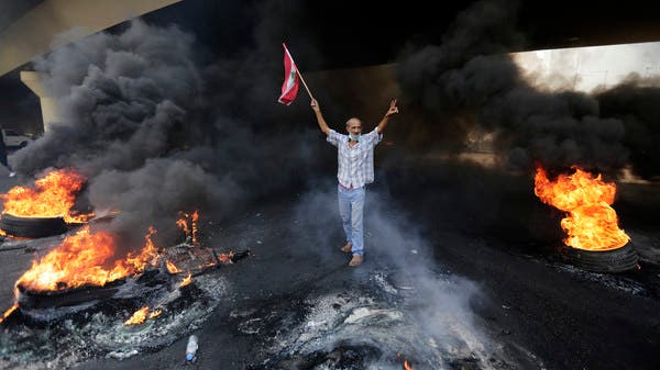 تظاهرات حاشدة في لبنان وسقوط قتيلين في طرابلس