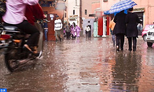 زخات رعدية محليا قوية الخميس والجمعة بعدد من مناطق المملكة