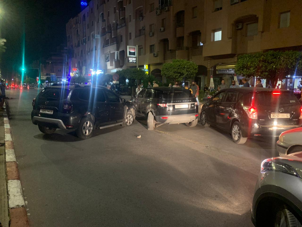 حادثة سير تخنق شارع علال الفاسي بمراكش + صور