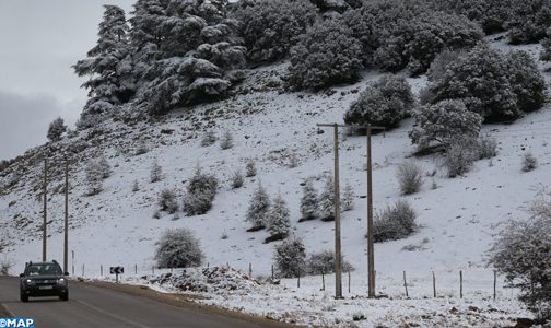 طقس بارد وزخات رعدية محليا قوية من اليوم السبت لغاية بعد غد الاثنين بعدد من المناطق