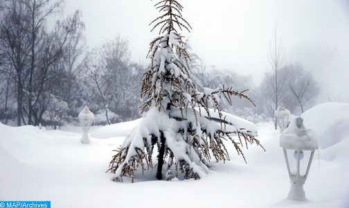 تساقطات ثلجية مهمة وموجة برد ابتداء من يوم غد الجمعة بالمغرب