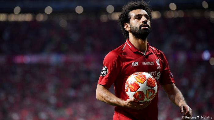 ريال مدريد يحسم موقفه بشأن ضم محمد صلاح