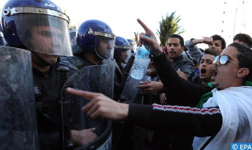 الجزائر.. اصطدامات بين الشرطة ومتظاهرين