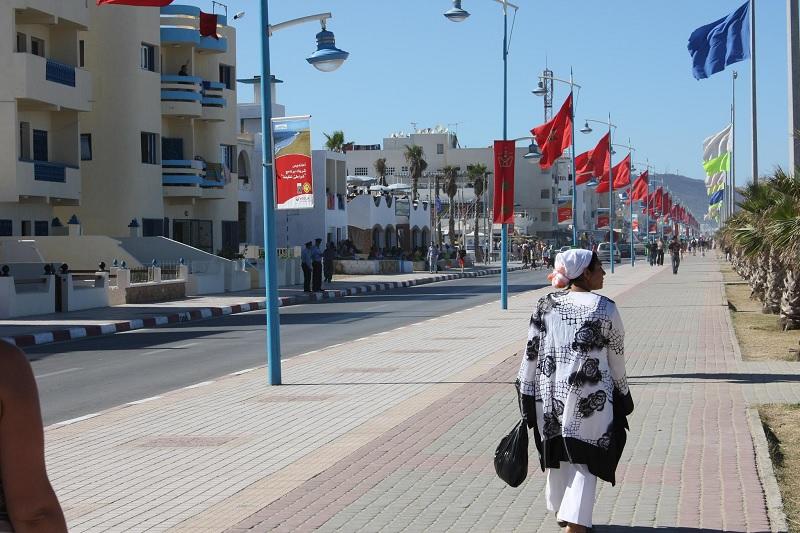 طنجة تتزين لاستقبال الملك محمد السادس خلال عطلته الصيفية