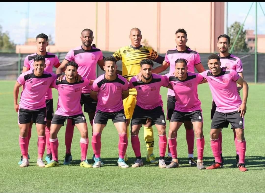 عبد الرزاق بافانا لاعب حقق الصعود 5 مرات متتالية