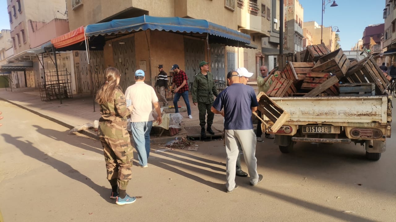 السُلطات المحلية في حملات لتحرير الملك العمومي بالخميسات