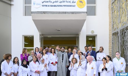 الملك يدشن ويقوم بزيارة مركز إعادة التأهيل النفسي والاجتماعي بالمركز الاستشفائي الجامعي ابن رشد بالدار البيضاء الذي أنجزته مؤسسة محمد الخامس للتضامن