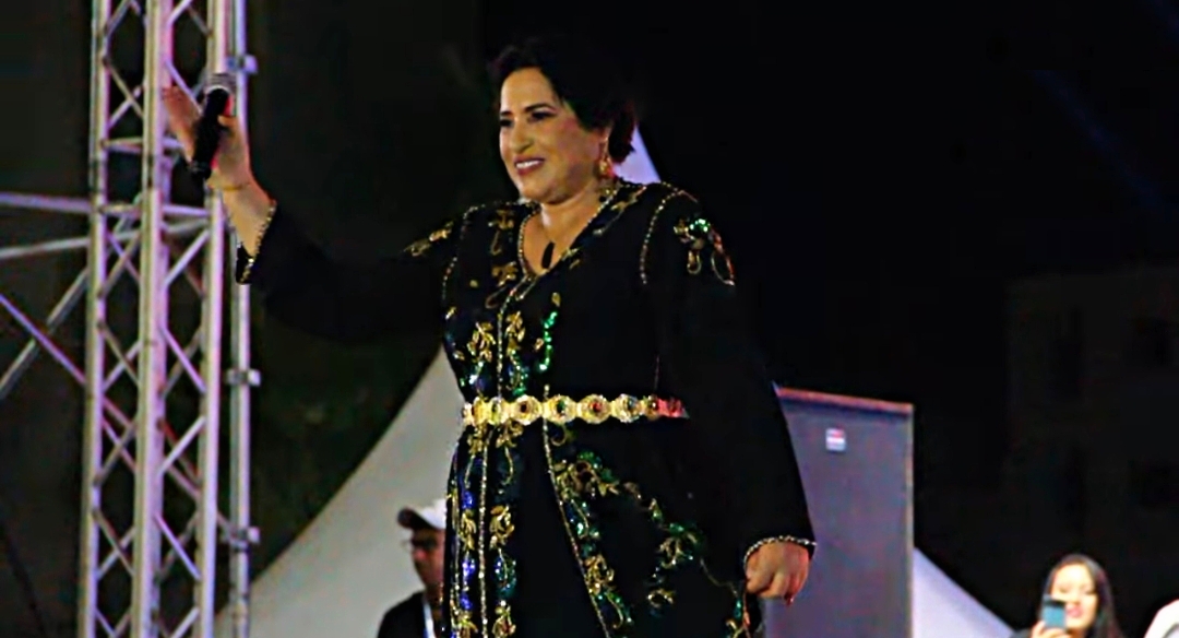 الفنانة نجاة عتابو تتفوق على كل نجوم مهرجان تيفلت