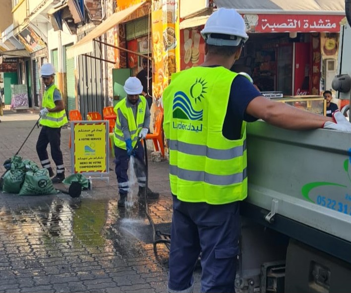 فرق ليدك معبأة بالمحمدية ونواحيها.. تنظيف 65 كلم من شبكة التطهير السائل و استخراج حوالي 2300 طن من الترسبات