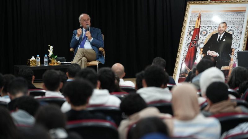 الصديق معنينو يضيء مسار الحكم الذاتي في ندوة فكرية بمؤسسة جون جوريس بالدروة