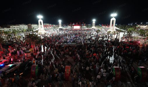 الصحراء المغربية .. ساكنة مدينة العيون تحتفي بالقرار الجديد لمجلس الأمن في جو من الفخر والاعتزاز