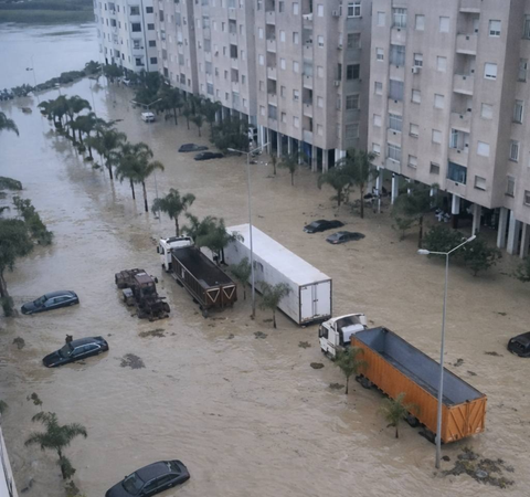 المديرية العامة للأمن الوطني تنفي تسجيل حالات للسرقة بالمناطق المتضررة من الفيضانات الأخيرة بالقصر الكبير