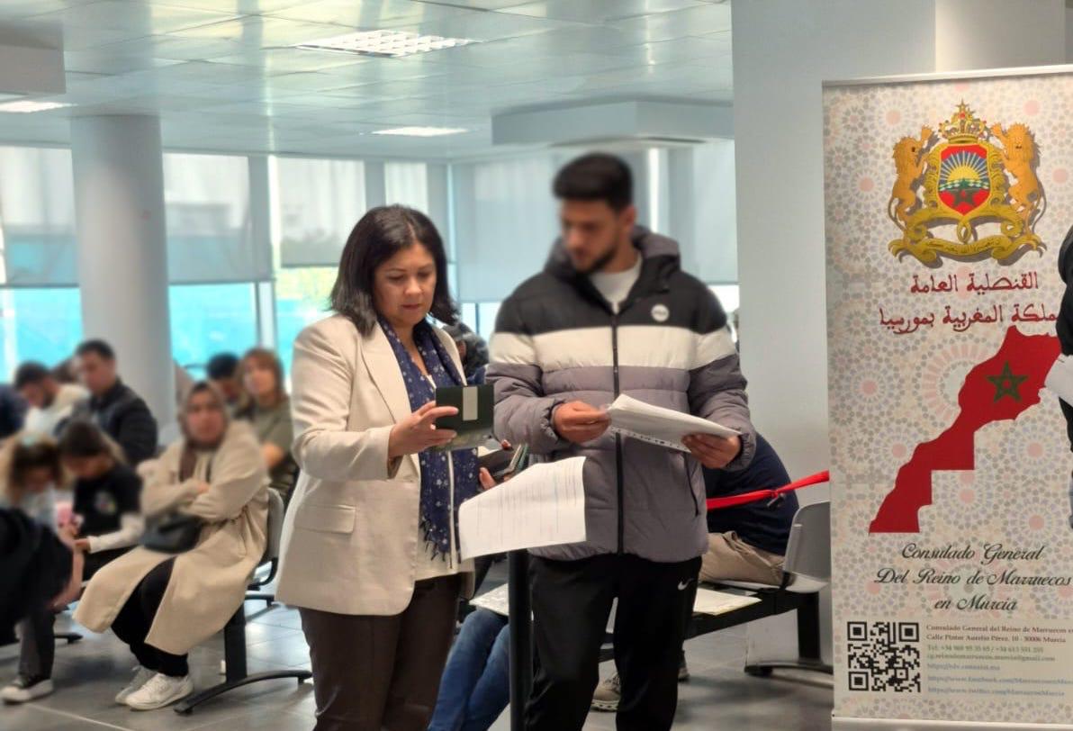استجابة لعملية التسوية بإسبانيا.. القنصلية العامة للمغرب بمرسية تعتمد تدابير استثنائية لتسهيل الخدمات القنصلية