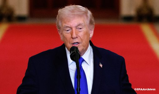 الرئيس ترامب لا يرغب في أن يستمر الهجوم على إيران “لوقت طويل”