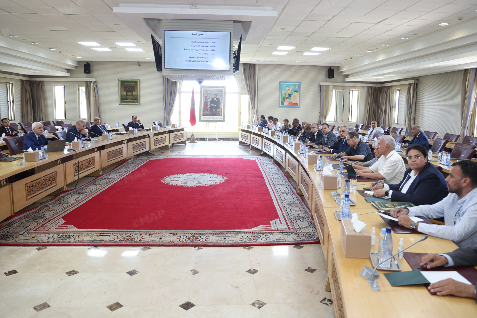 وزير الداخلية يعقد اجتماعين مع قادة ومسؤولي الأحزاب السياسية حول الاستعدادات لانتخاب أعضاء مجلس النواب ليوم 23 شتنبر 2026