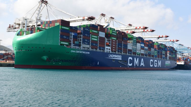 باخرة “CMA CGM NOTRE DAME”، إحدى أكبر ناقلات الحاويات، ترسو بميناء طنجة المتوسط