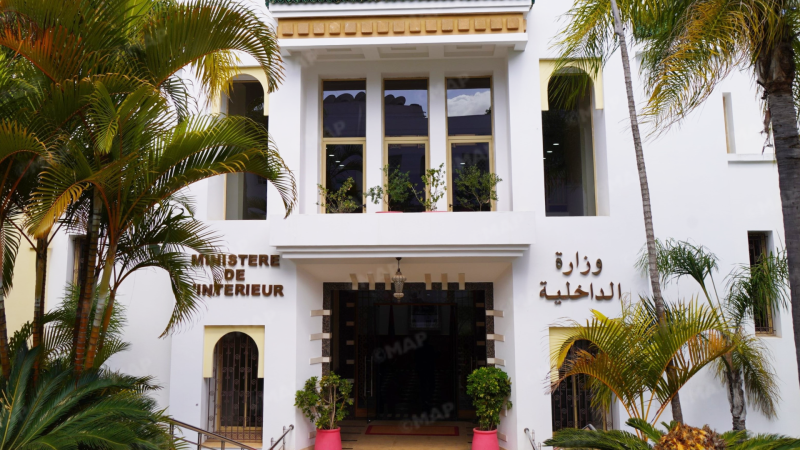 وزارة الداخلية عملت على إيفاد لجنة تفتيش مركزية إلى مدينة طنجة للتحري والوقوف على حقيقة الخروقات التي شابت العملية الانتخابية بمكتبين للتصويت (بلاغ)