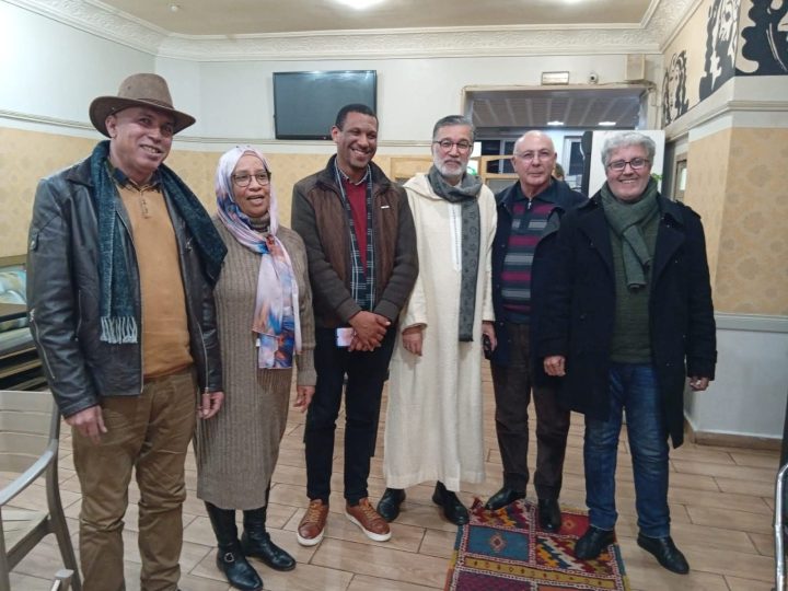 شبكة المقاهي الثقافية بالمغرب تستأنف انشطتها الثقافية بمدينة الدار البيضاء بعد تجربة ثقافية غنية خلال الموسم الماضي.